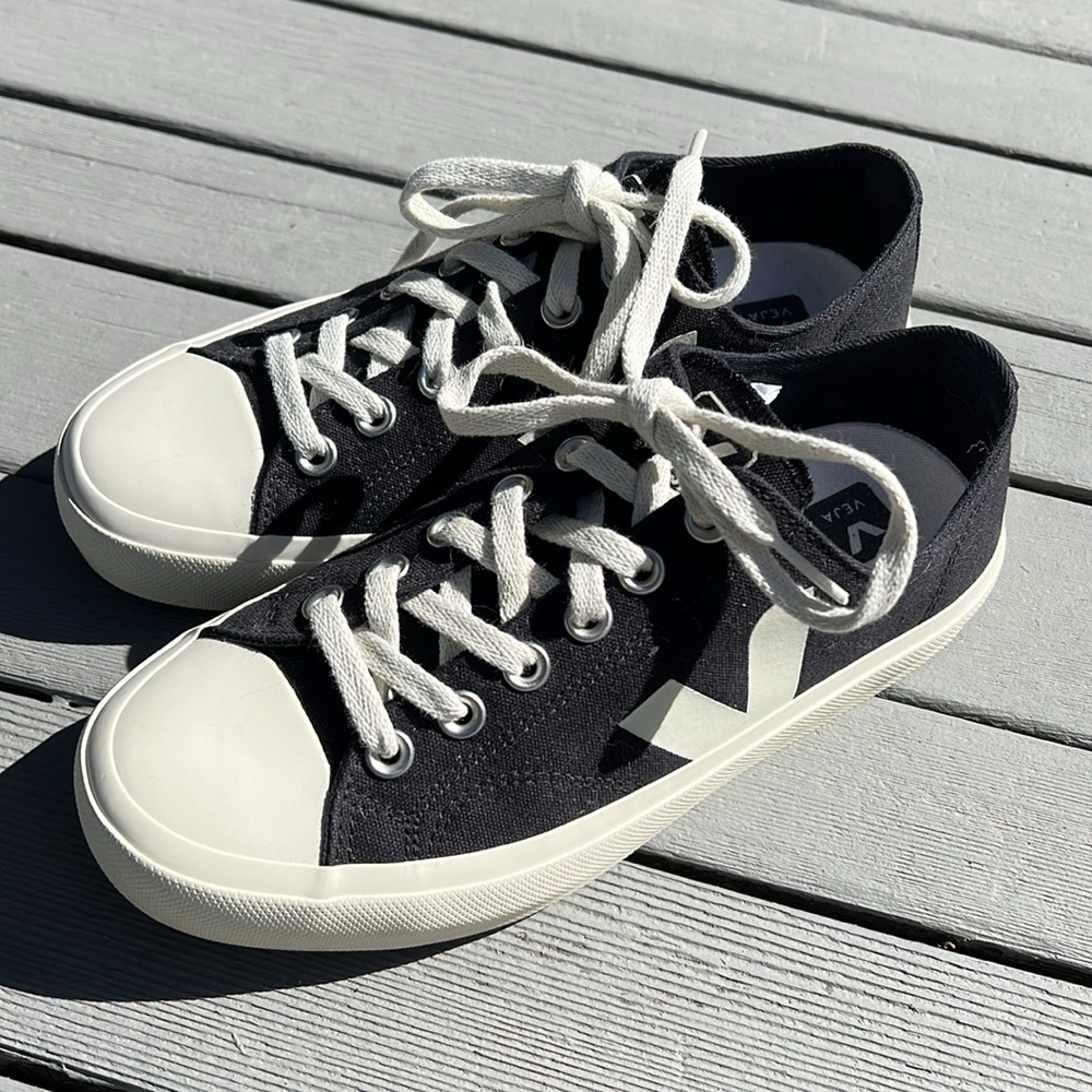Veja Wata II low canvas black Pierre size 39